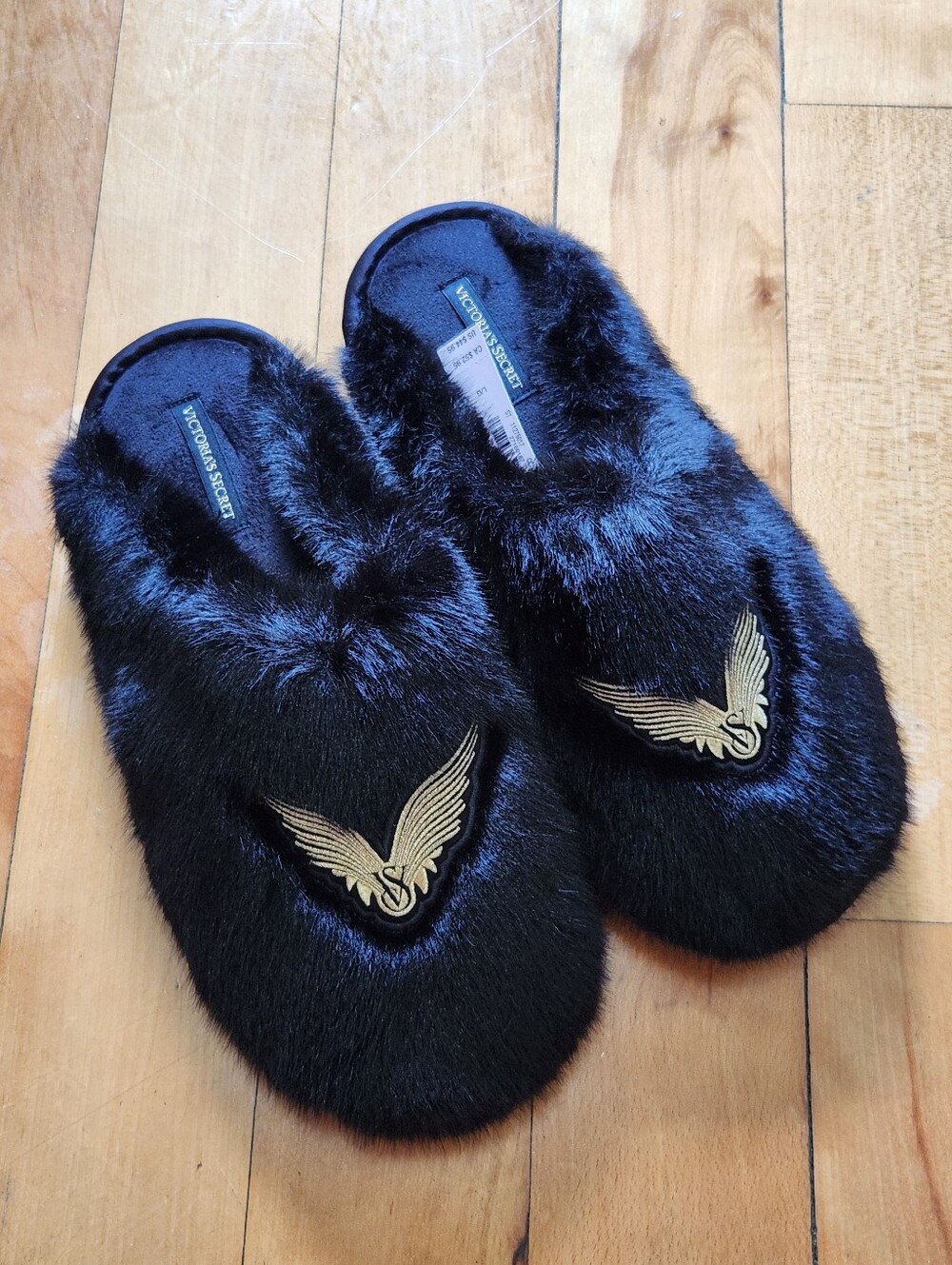 NWT Victoria's Secret Luxe Plush Closed-Toe Slippers - L